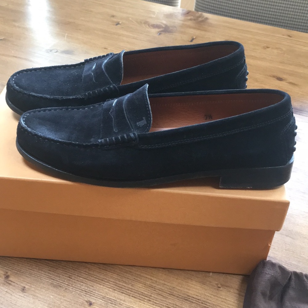Tod’s Classic Black Suede Penny Loafer. 37.5